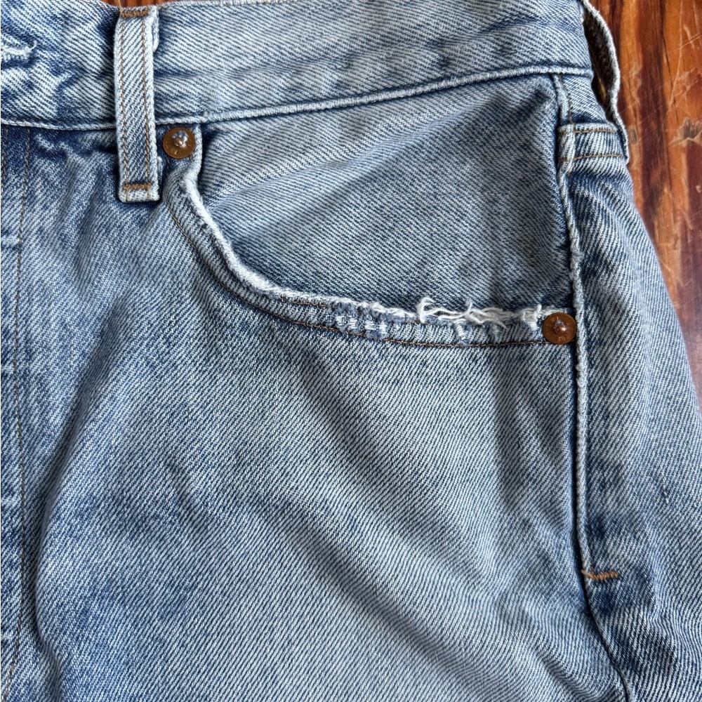 Agolde Riley High Rise Jeans - Blue. - Picture 7 of 10
